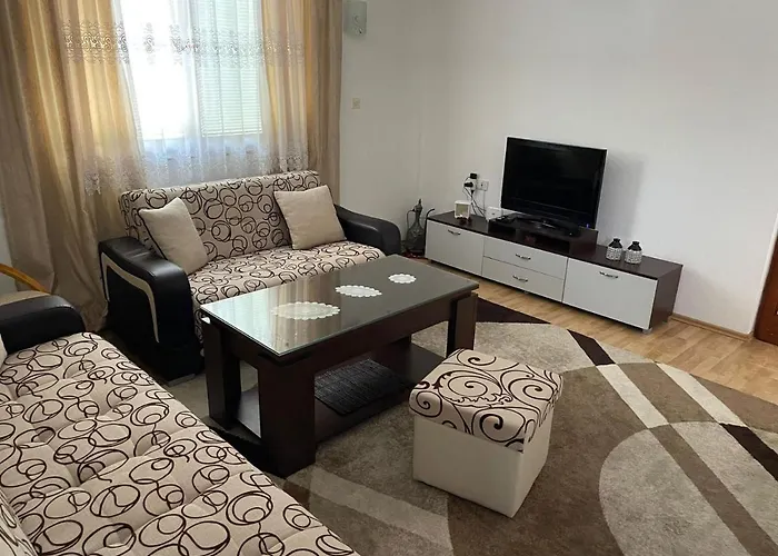 Muzur Apartment